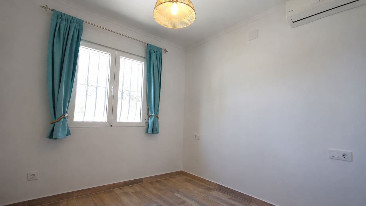 4 chambre Villa/Maison à vendre à Orba avec piscine - 475 000 € (Ref: 9889162)