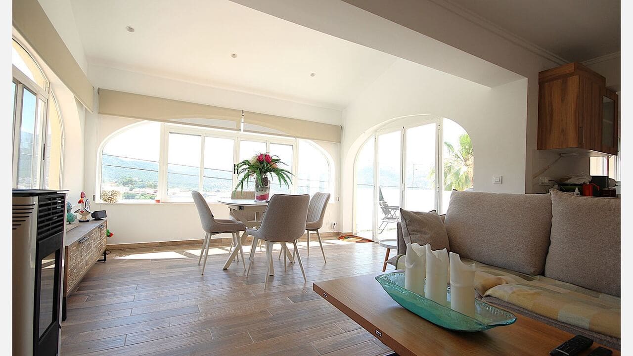 4 chambre Villa/Maison à vendre à Orba avec piscine - 475 000 € (Ref: 9889162)