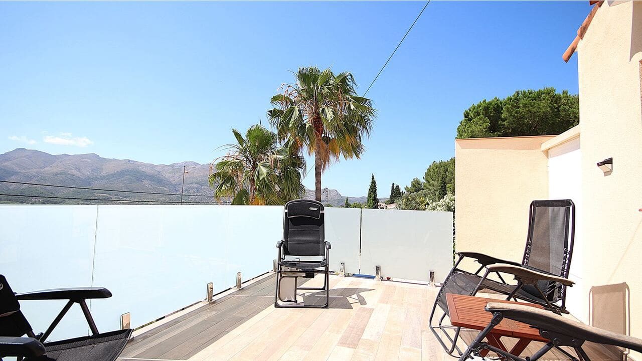 4 chambre Villa/Maison à vendre à Orba avec piscine - 475 000 € (Ref: 9889162)