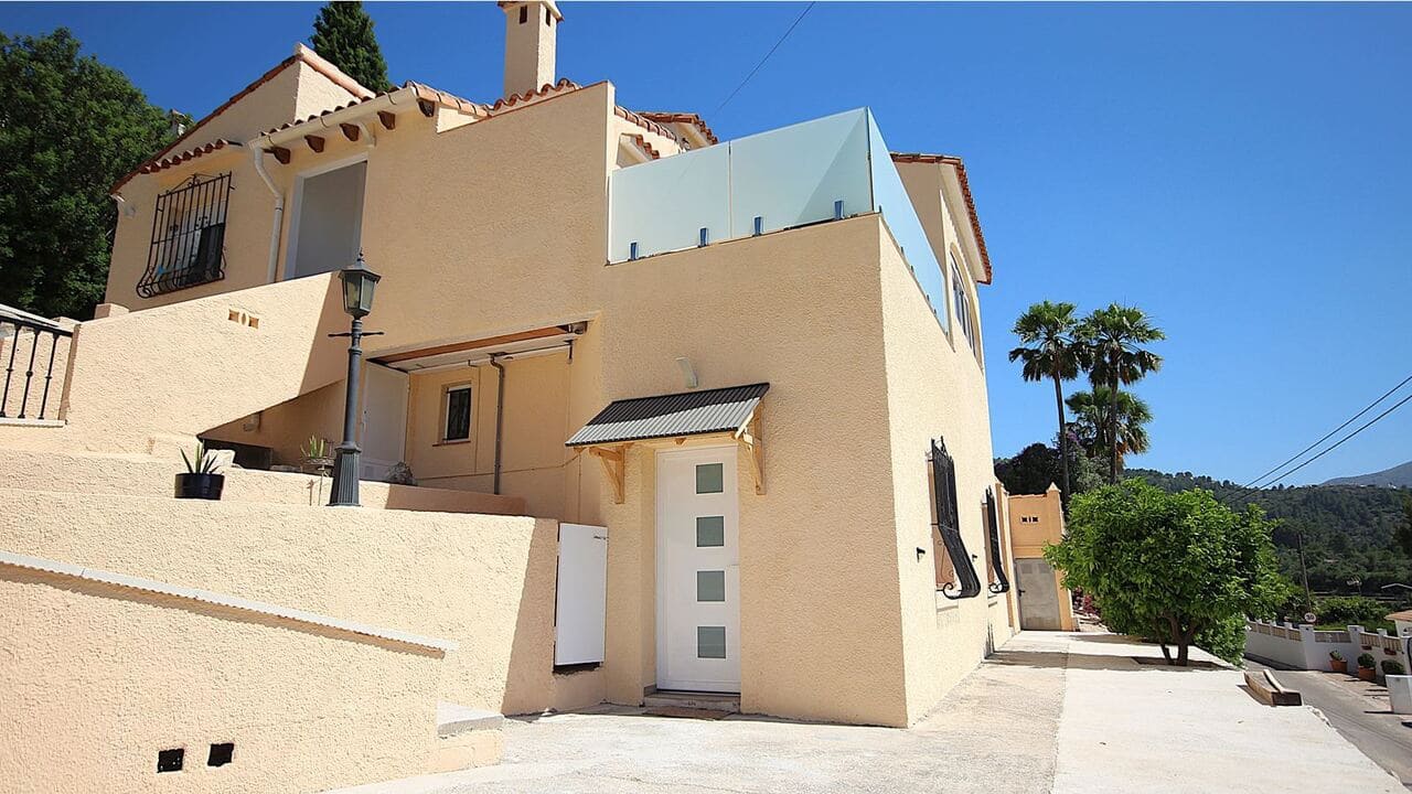 4 chambre Villa/Maison à vendre à Orba avec piscine - 475 000 € (Ref: 9889162)