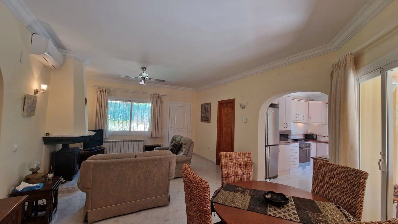 3 bedroom Villa for sale in Alcalali / Alcanali with pool - € 349,000 (Ref: 9898408)