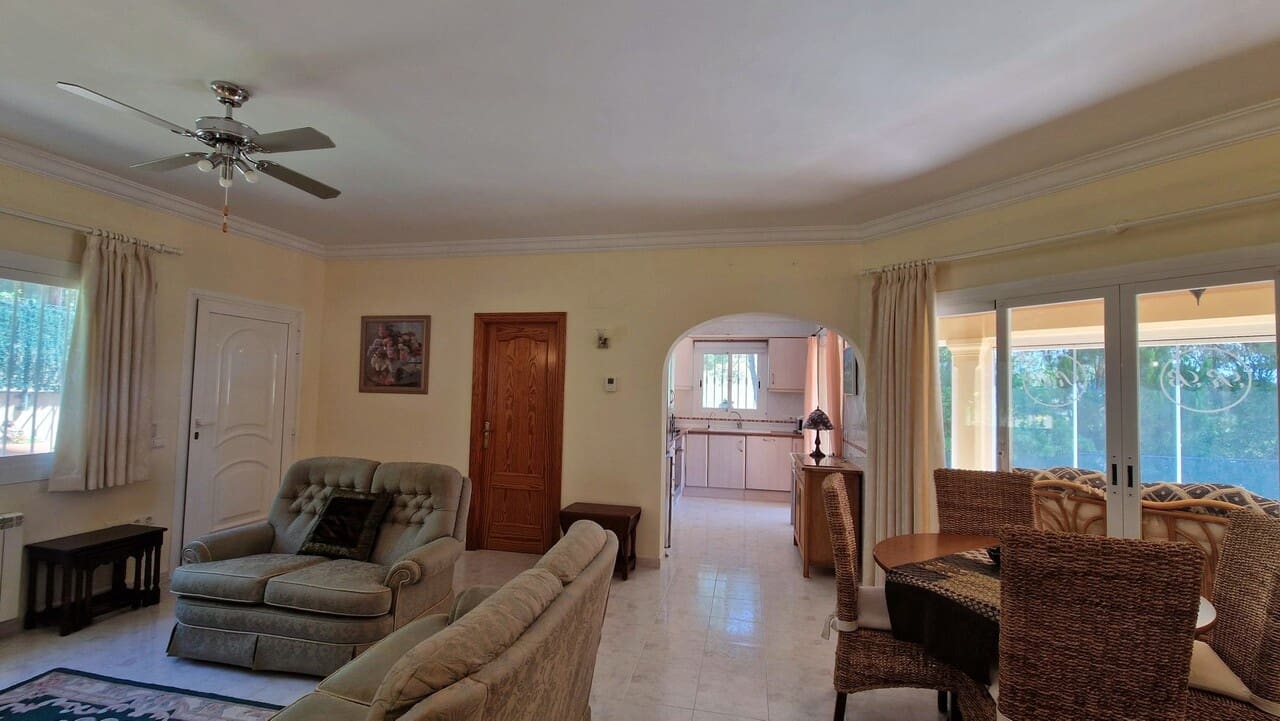 3 bedroom Villa for sale in Alcalali / Alcanali with pool - € 349,000 (Ref: 9898408)
