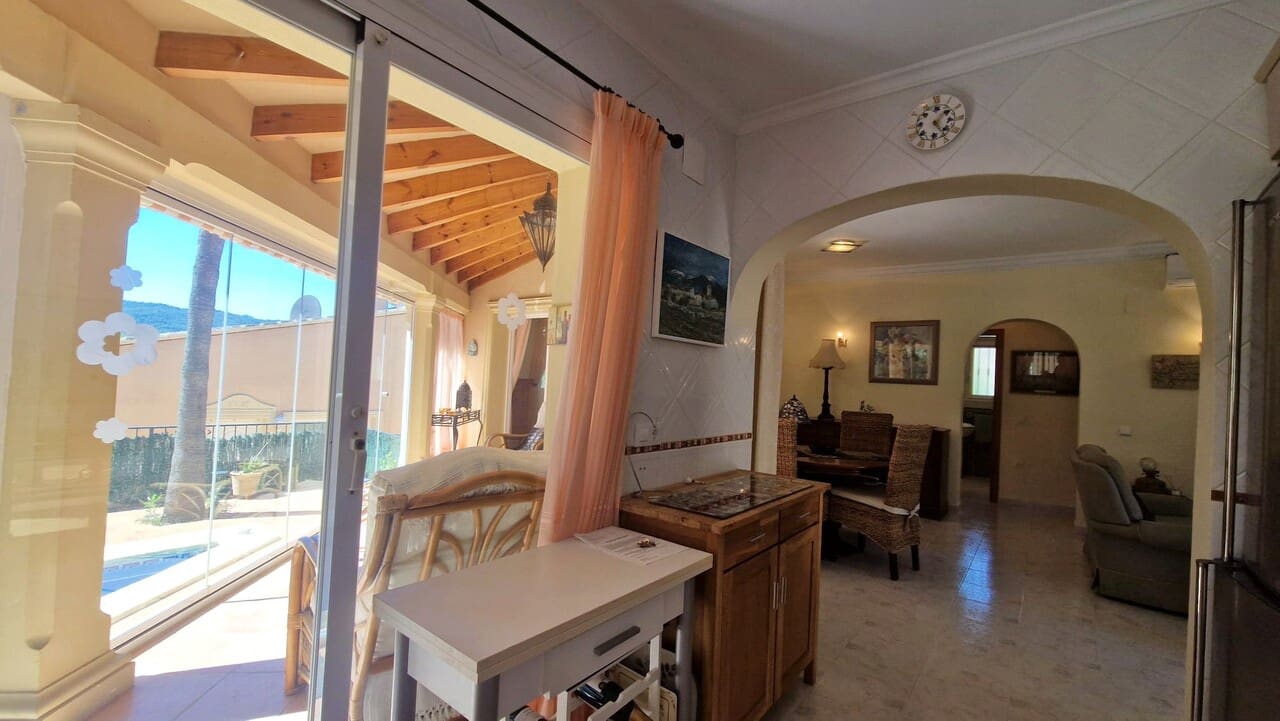 3 bedroom Villa for sale in Alcalali / Alcanali with pool - € 349,000 (Ref: 9898408)