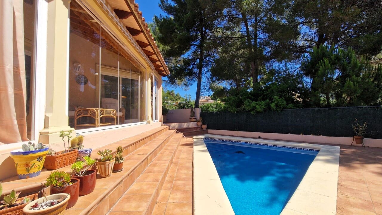 3 bedroom Villa for sale in Alcalali / Alcanali with pool - € 349,000 (Ref: 9898408)