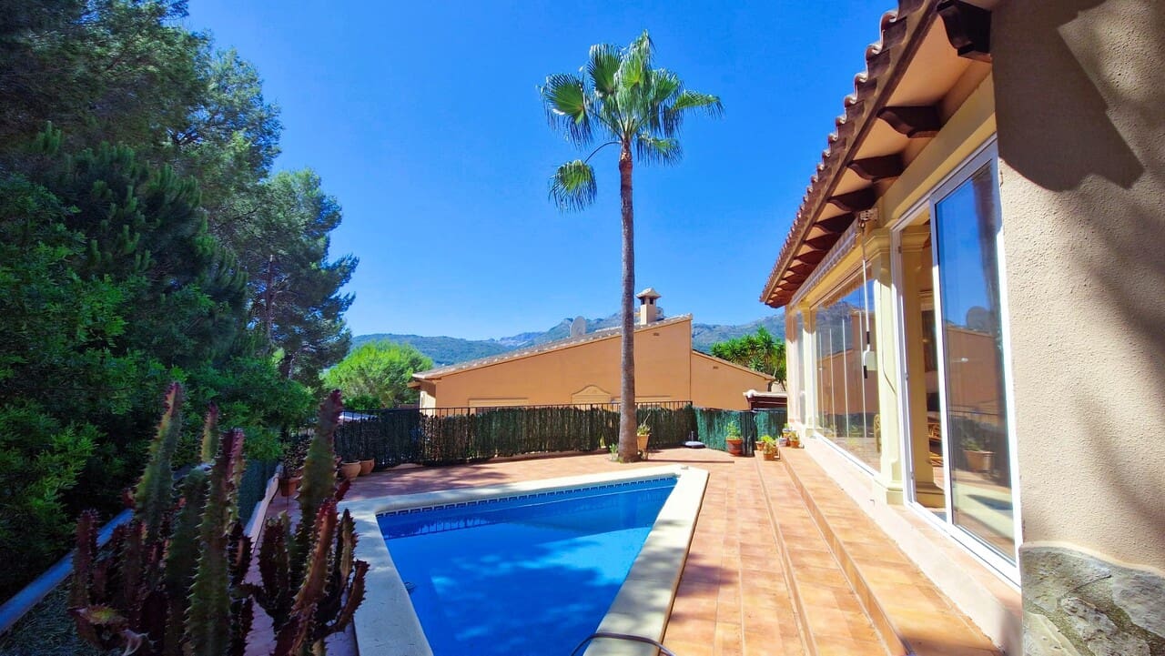 3 bedroom Villa for sale in Alcalali / Alcanali with pool - € 349,000 (Ref: 9898408)
