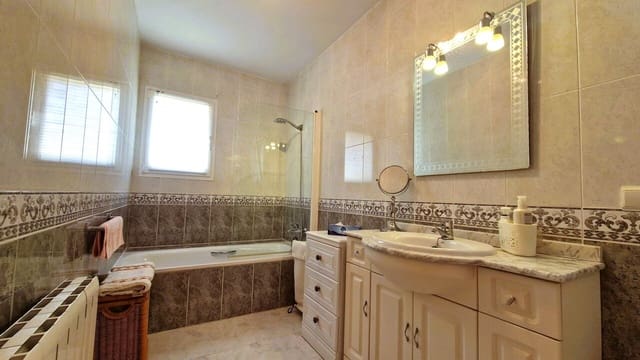 3 quarto Moradia para venda em Alcalalí / Alcanalí com piscina - 349 000 € (Ref: 9898408)