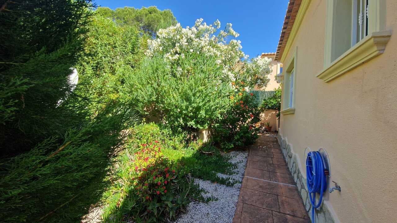 3 bedroom Villa for sale in Alcalali / Alcanali with pool - € 349,000 (Ref: 9898408)