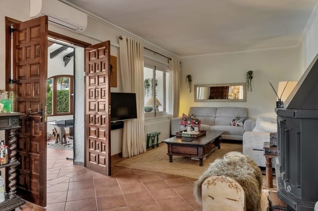 2 soveværelse Villa til salg i Jalón / Xaló med swimmingpool garage - € 675.000 (Ref: 9921099)