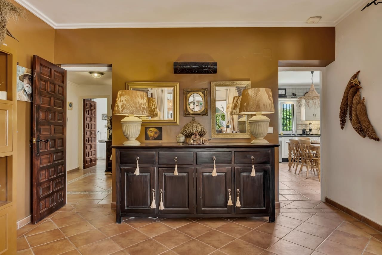 2 bedroom Villa for sale in Jalon / Xalo with pool garage - € 675,000 (Ref: 9921099)