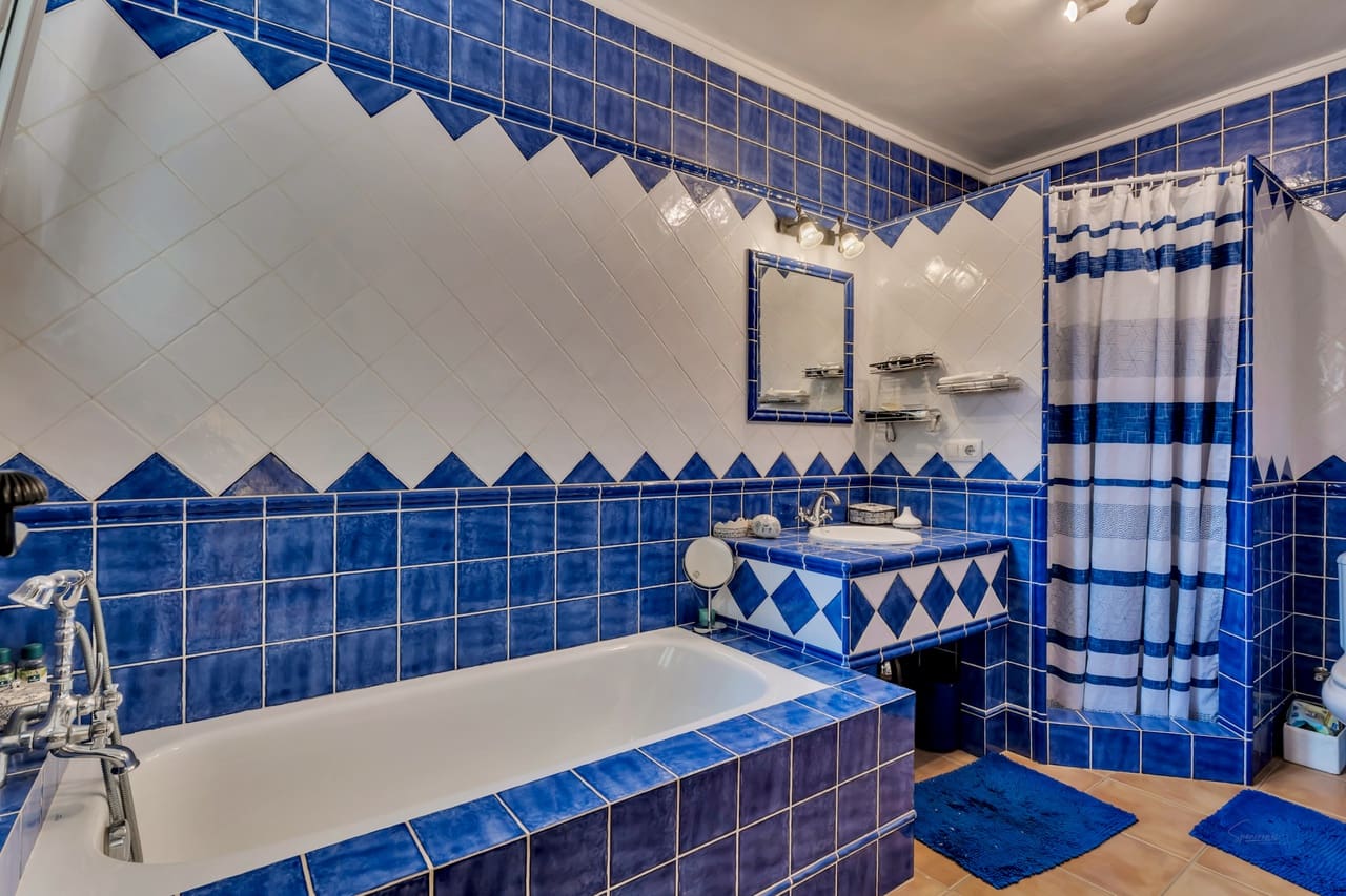 2 bedroom Villa for sale in Jalon / Xalo with pool garage - € 675,000 (Ref: 9921099)
