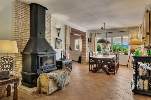 2 soveværelse Villa til salg i Jalón / Xaló med swimmingpool garage - € 675.000 (Ref: 9921099)