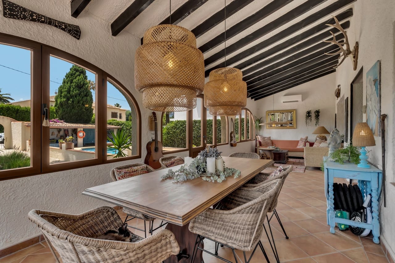 2 bedroom Villa for sale in Jalon / Xalo with pool garage - € 675,000 (Ref: 9921099)