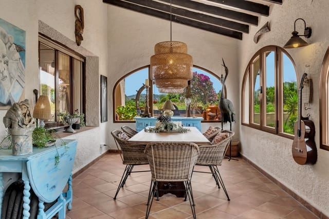 2 soveværelse Villa til salg i Jalón / Xaló med swimmingpool garage - € 675.000 (Ref: 9921099)