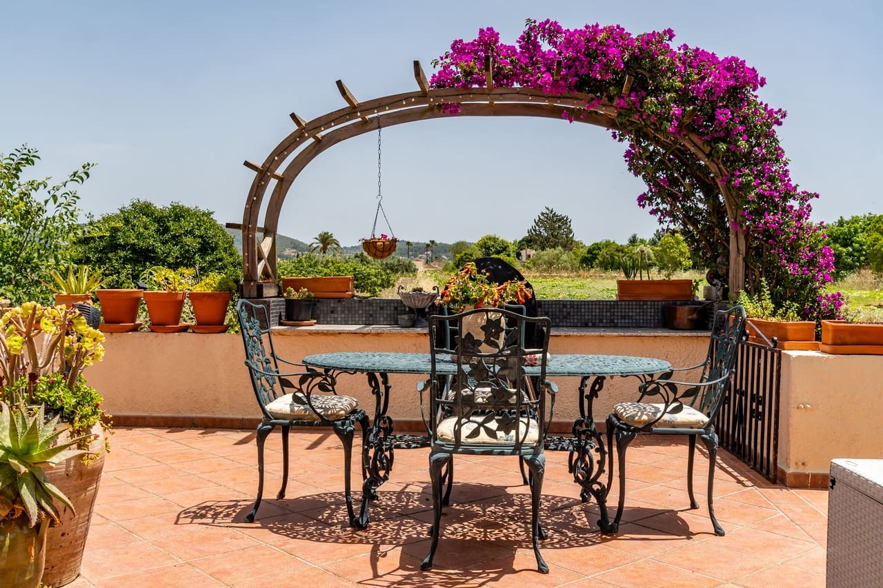 2 bedroom Villa for sale in Jalon / Xalo with pool garage - € 675,000 (Ref: 9921099)