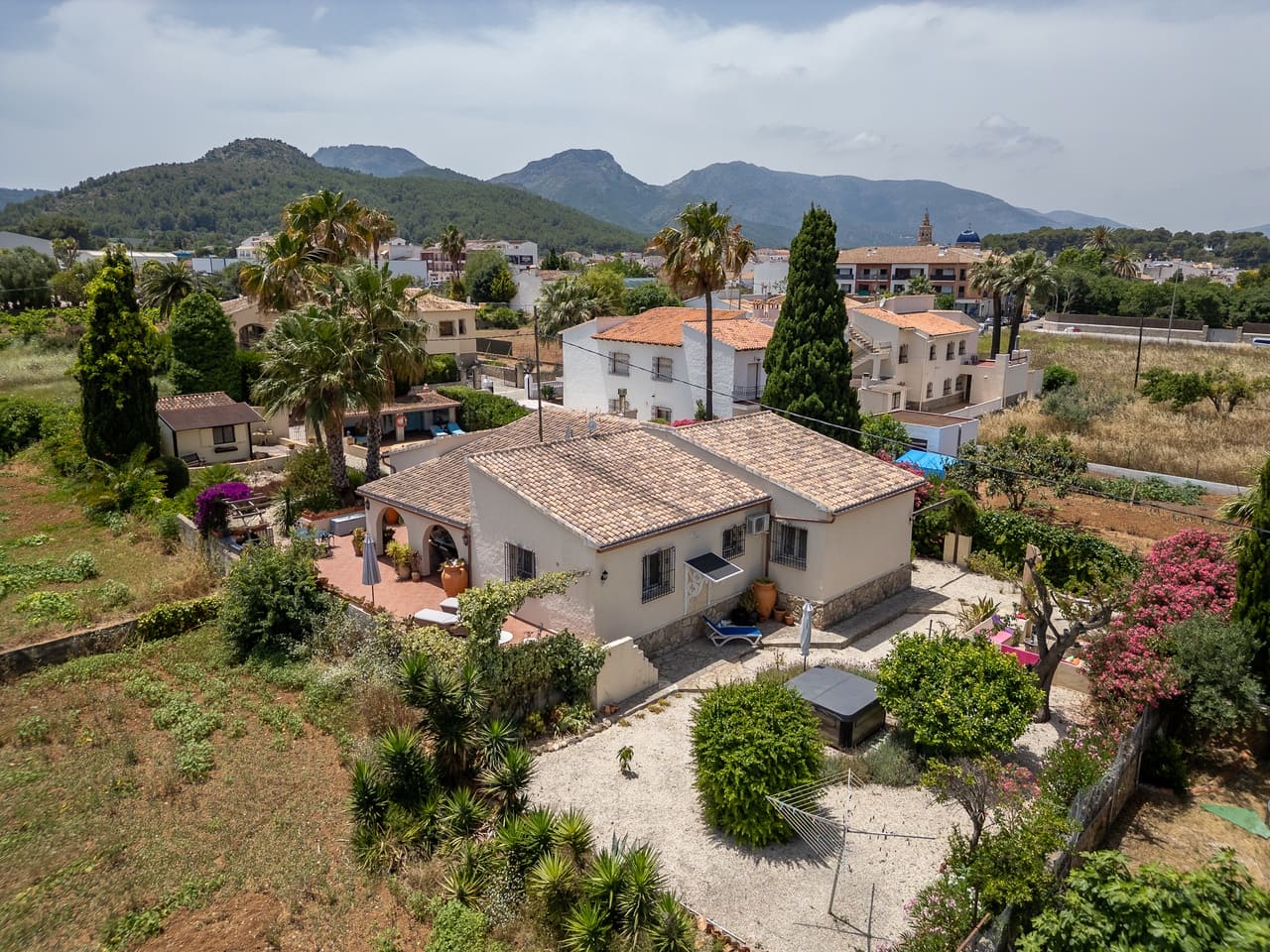 2 bedroom Villa for sale in Jalon / Xalo with pool garage - € 675,000 (Ref: 9921099)