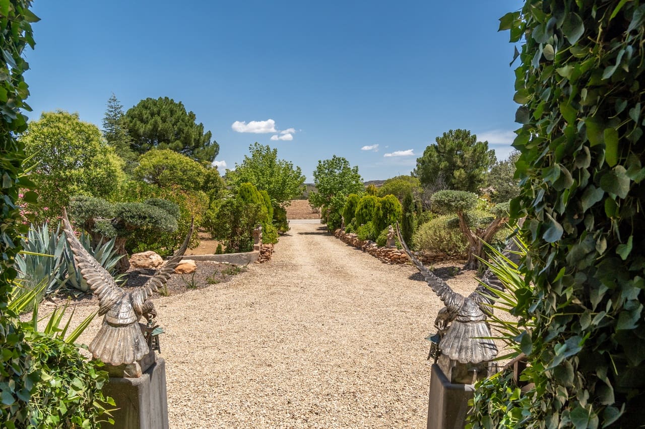 4 bedroom Finca/Country House for sale in Freila with pool garage - € 1,340,000 (Ref: 9922610)