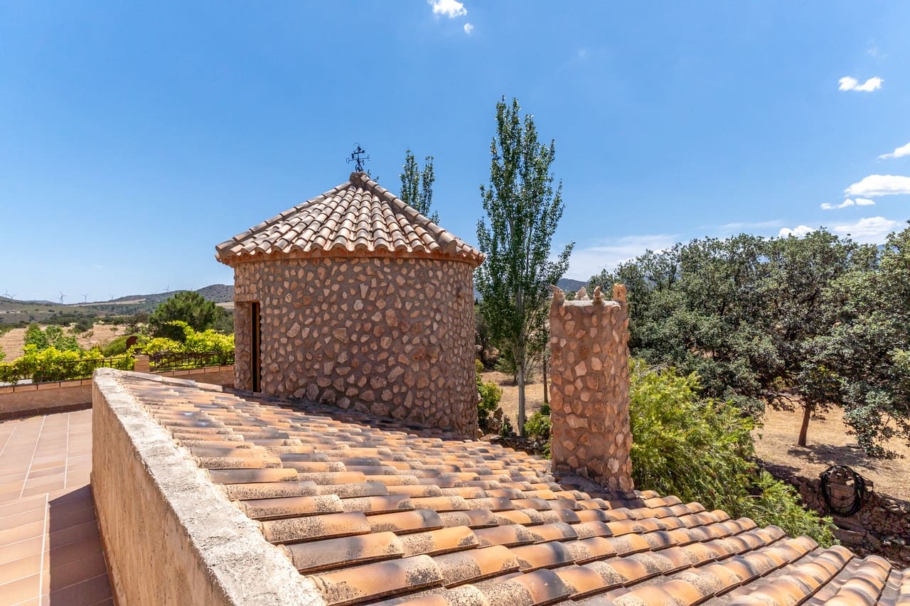 4 bedroom Finca/Country House for sale in Freila with pool garage - € 1,340,000 (Ref: 9922610)