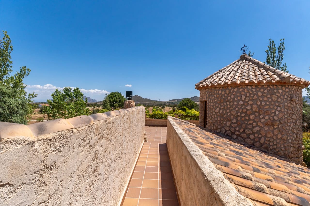 4 bedroom Finca/Country House for sale in Freila with pool garage - € 1,340,000 (Ref: 9922610)