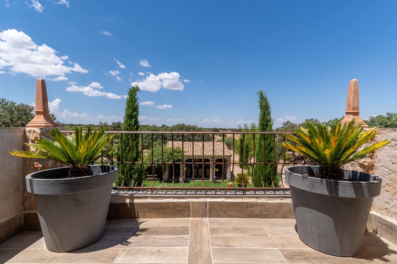 4 bedroom Finca/Country House for sale in Freila with pool garage - € 1,340,000 (Ref: 9922610)