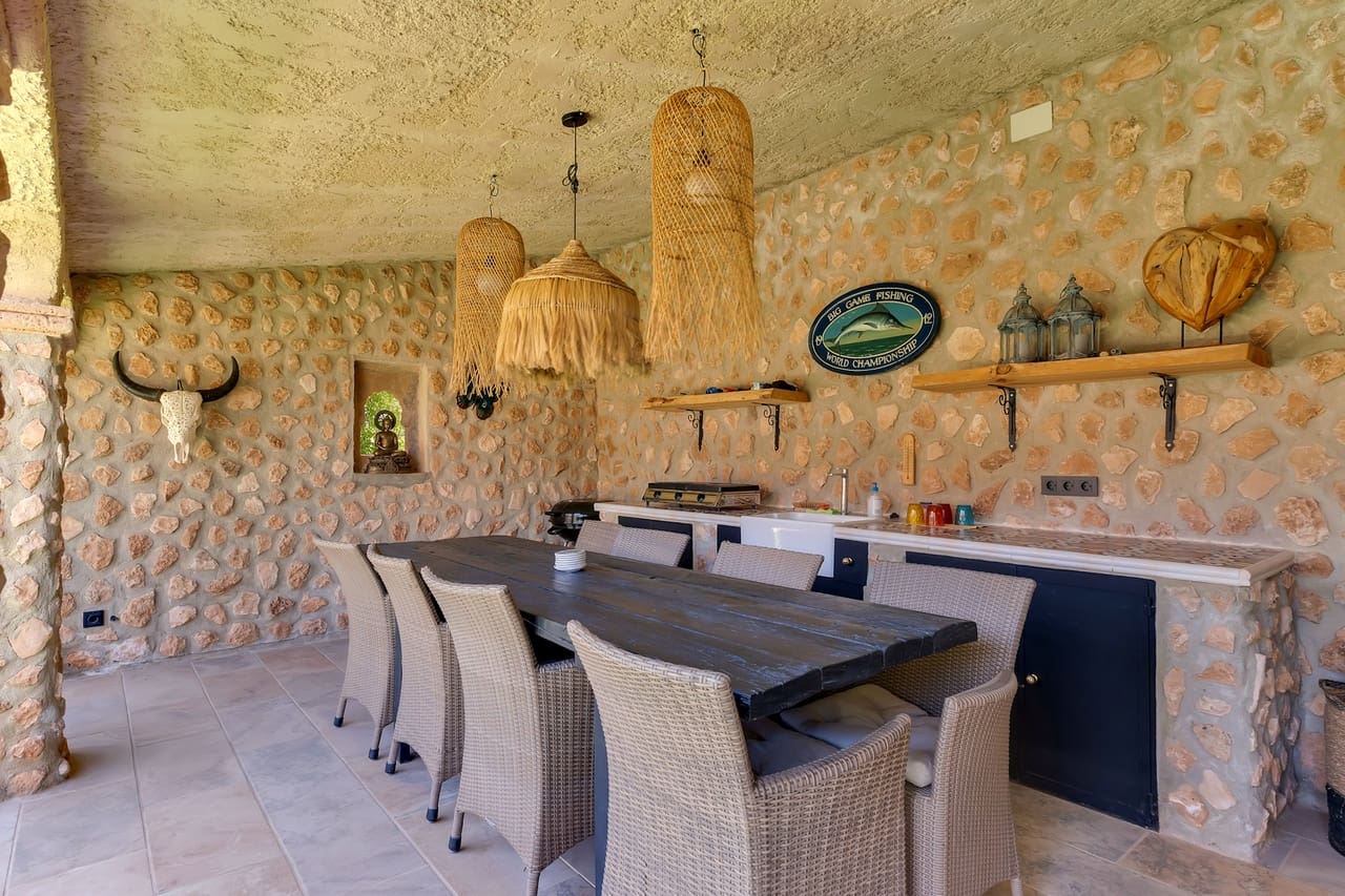 4 bedroom Finca/Country House for sale in Freila with pool garage - € 1,340,000 (Ref: 9922610)