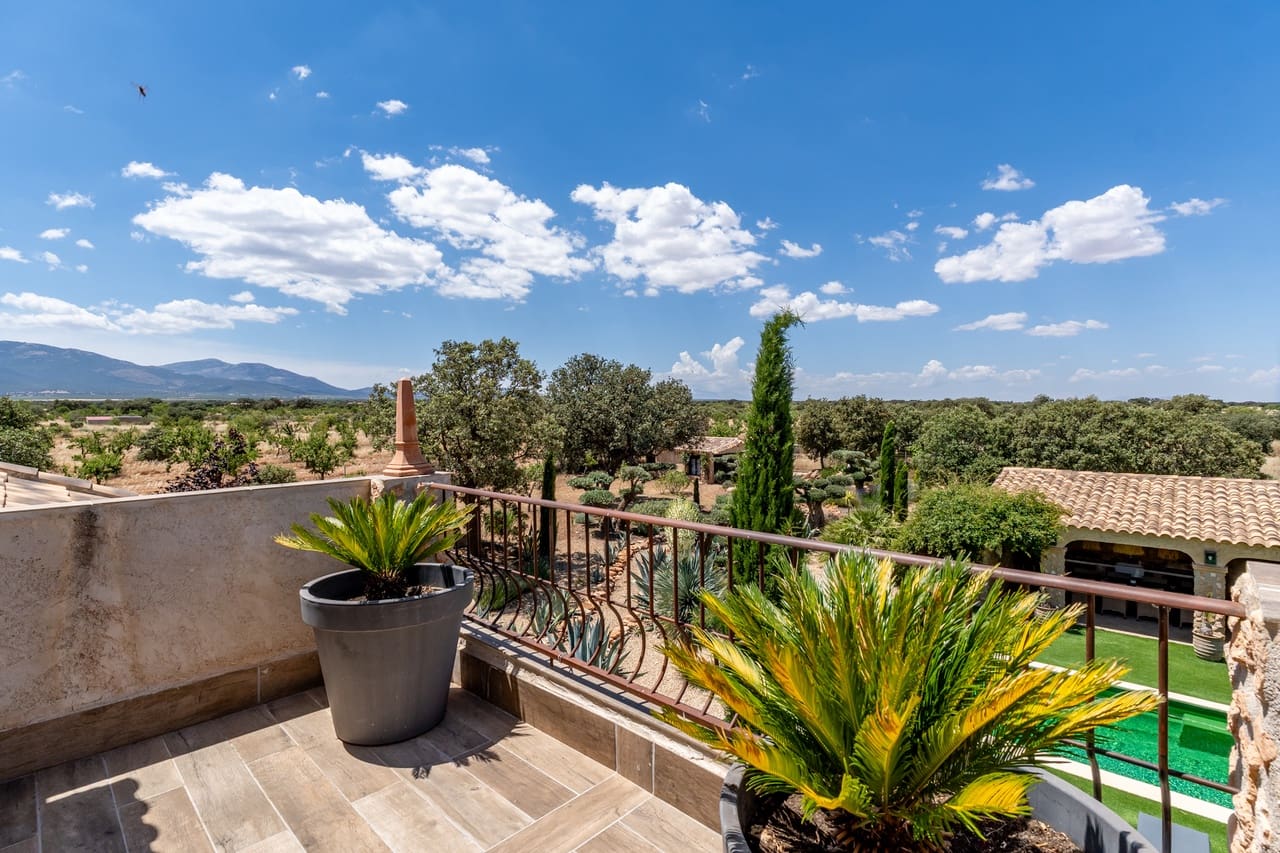 4 bedroom Finca/Country House for sale in Freila with pool garage - € 1,340,000 (Ref: 9922610)