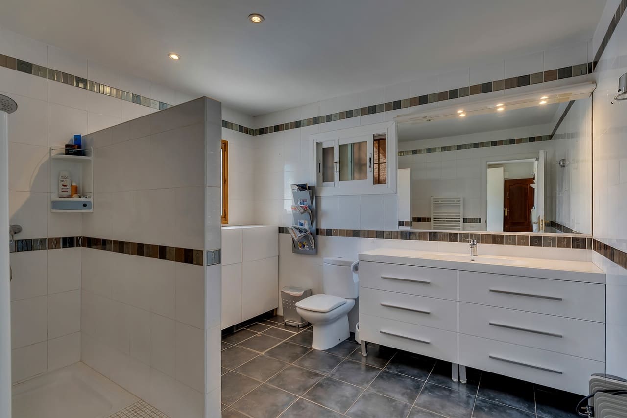 3 soveværelse Villa til salg i Lliber med swimmingpool - € 1.250.000 (Ref: 9935210)