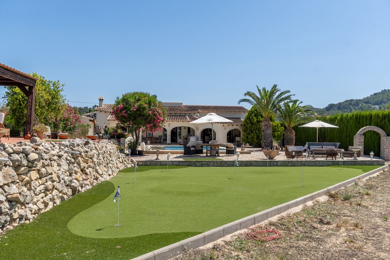 3 soveværelse Villa til salg i Lliber med swimmingpool - € 1.250.000 (Ref: 9935210)