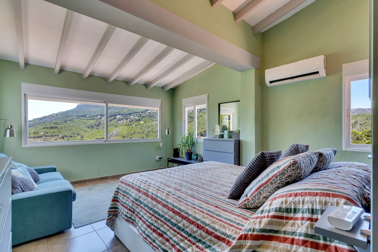 3 slaapkamer Villa te koop in Benissa met zwembad - € 595.000 (Ref: 9953086)