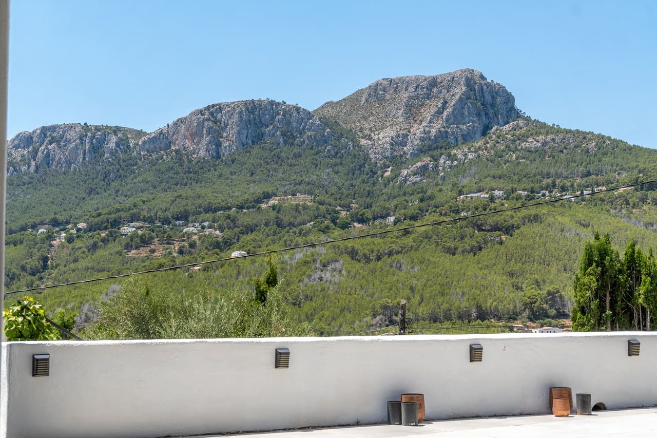 3 slaapkamer Villa te koop in Benissa met zwembad - € 595.000 (Ref: 9953086)