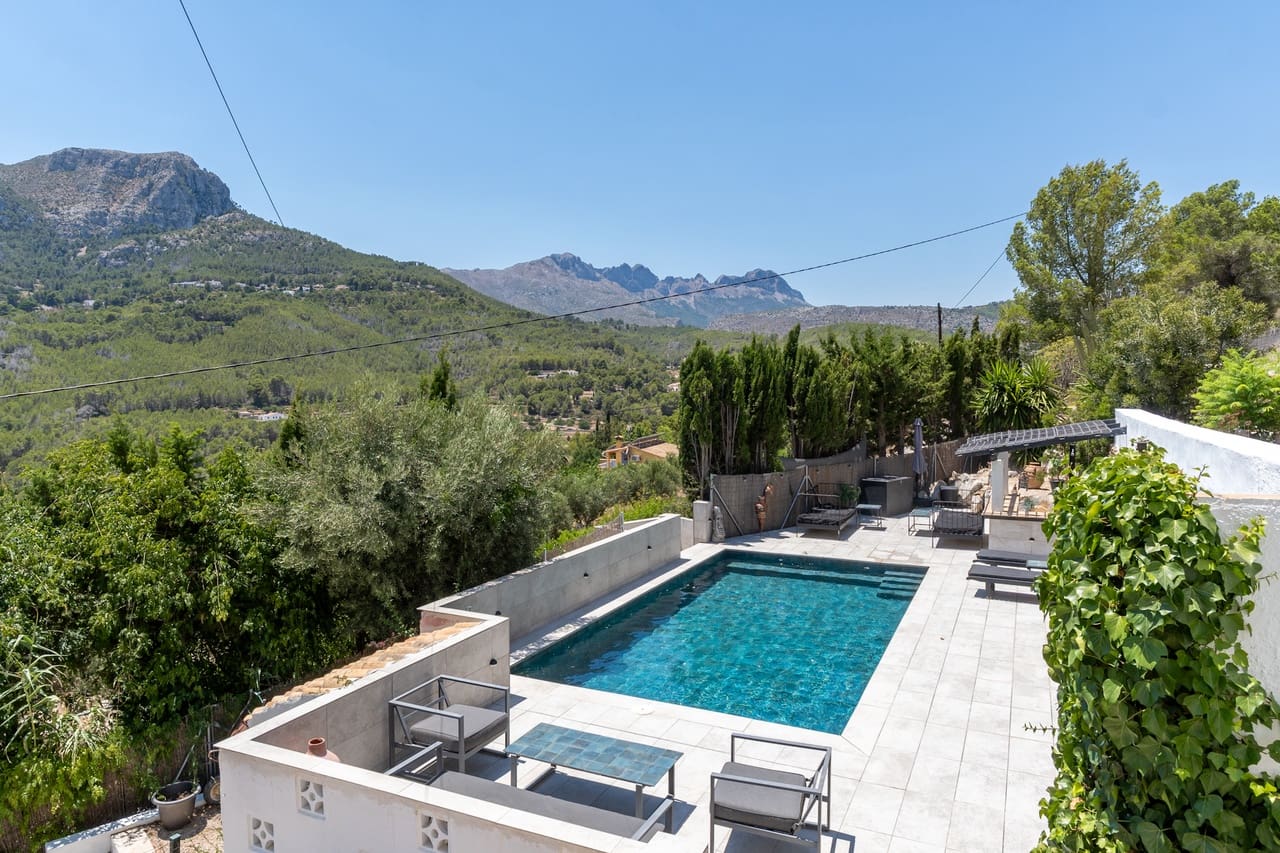 3 slaapkamer Villa te koop in Benissa met zwembad - € 595.000 (Ref: 9953086)