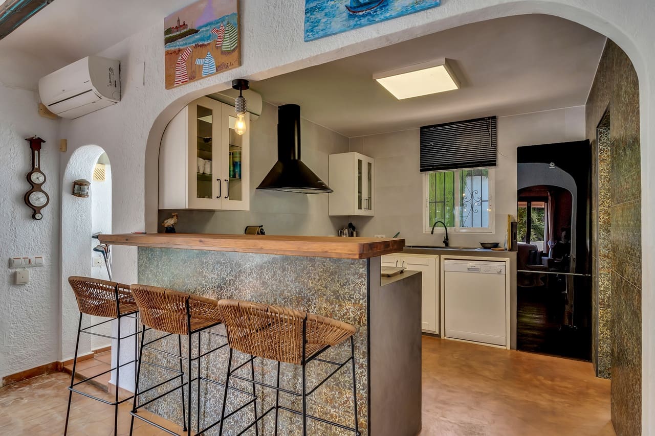 4 soveværelse Villa til salg i Javea / Xabia med swimmingpool garage - € 1.995.000 (Ref: 9975843)