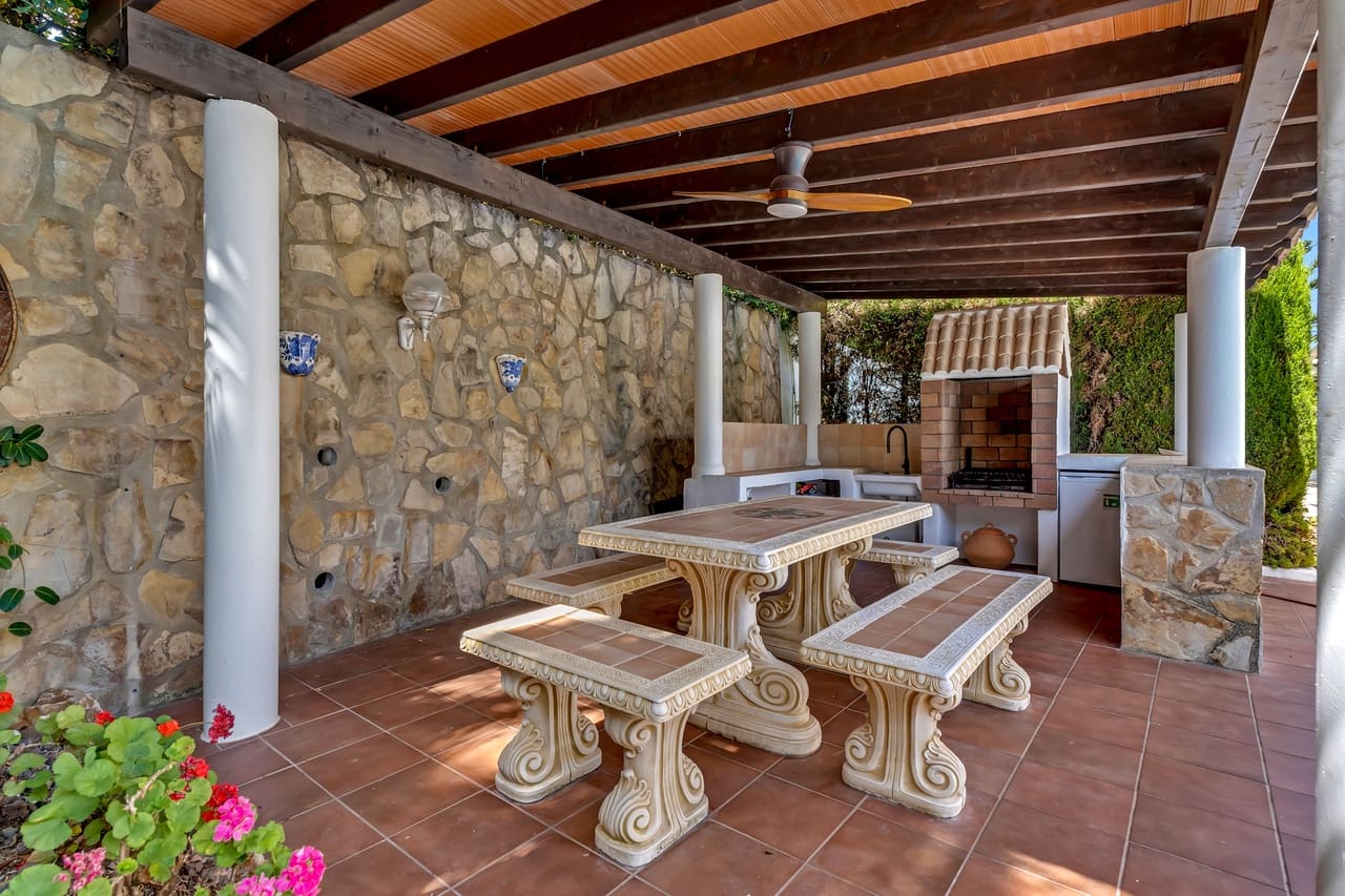 4 soveværelse Villa til salg i Javea / Xabia med swimmingpool garage - € 1.995.000 (Ref: 9975843)