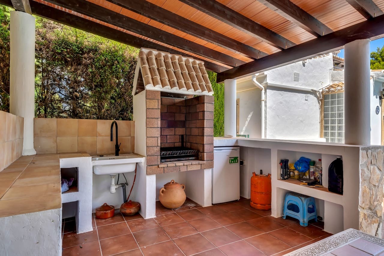4 soveværelse Villa til salg i Javea / Xabia med swimmingpool garage - € 1.995.000 (Ref: 9975843)