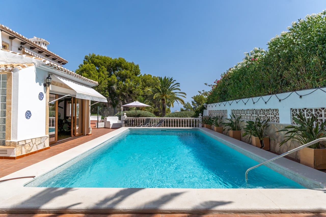 4 soveværelse Villa til salg i Javea / Xabia med swimmingpool garage - € 1.995.000 (Ref: 9975843)