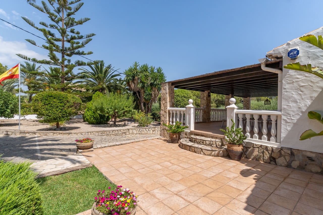 4 soveværelse Villa til salg i Javea / Xabia med swimmingpool garage - € 1.995.000 (Ref: 9975843)
