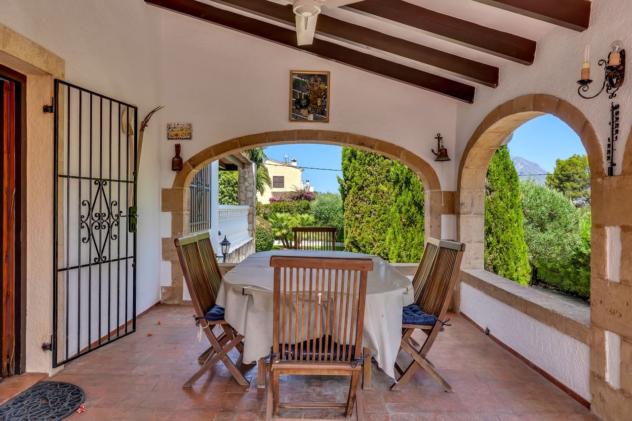 4 soveværelse Villa til salg i Javea / Xabia med swimmingpool garage - € 1.995.000 (Ref: 9975843)