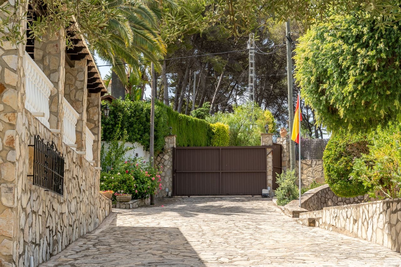 4 soveværelse Villa til salg i Javea / Xabia med swimmingpool garage - € 1.995.000 (Ref: 9975843)