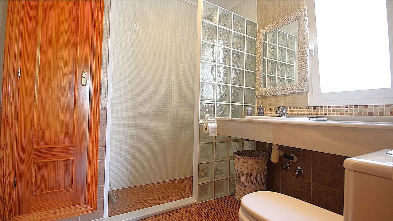 2 makuuhuone Omakotitalo myytävänä paikassa Jalon / Xalo mukana uima-altaan - 229 000 € (Ref: 9985841)