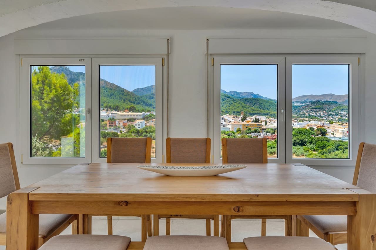 3 Zimmer Villa zu verkaufen in Orba mit Pool - 475.000 € (Ref: 9997523)