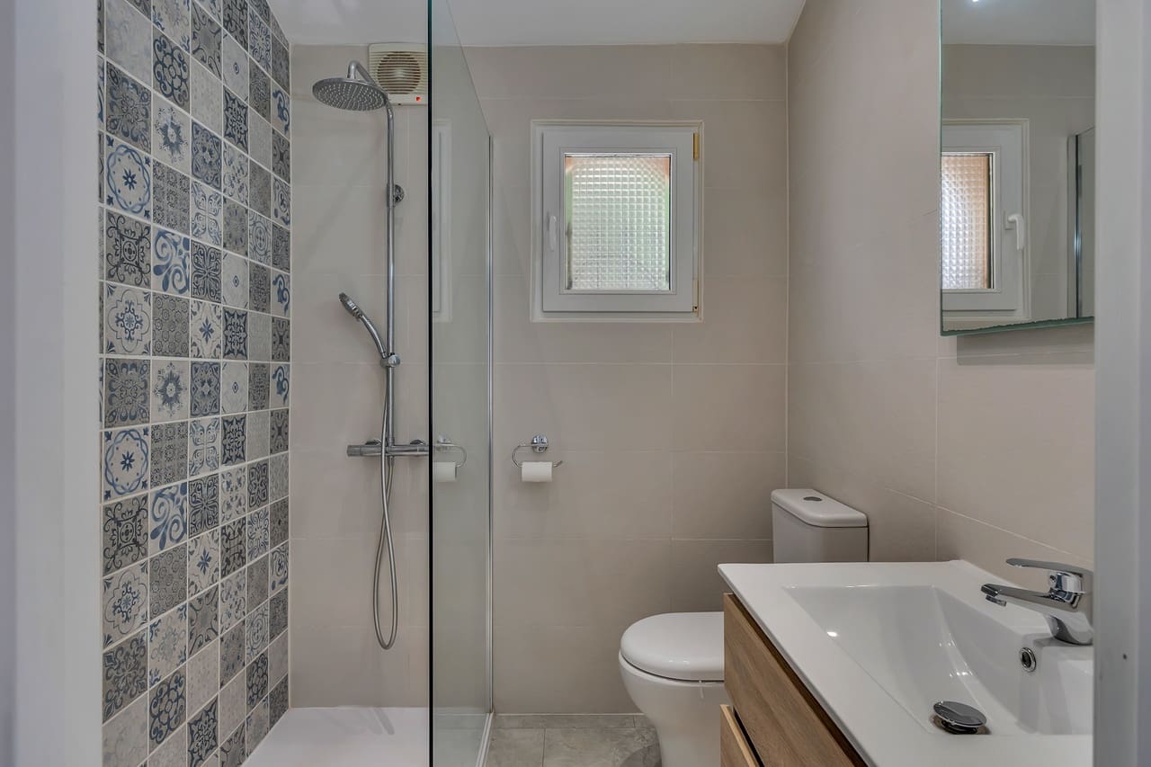 3 Zimmer Villa zu verkaufen in Orba mit Pool - 475.000 € (Ref: 9997523)