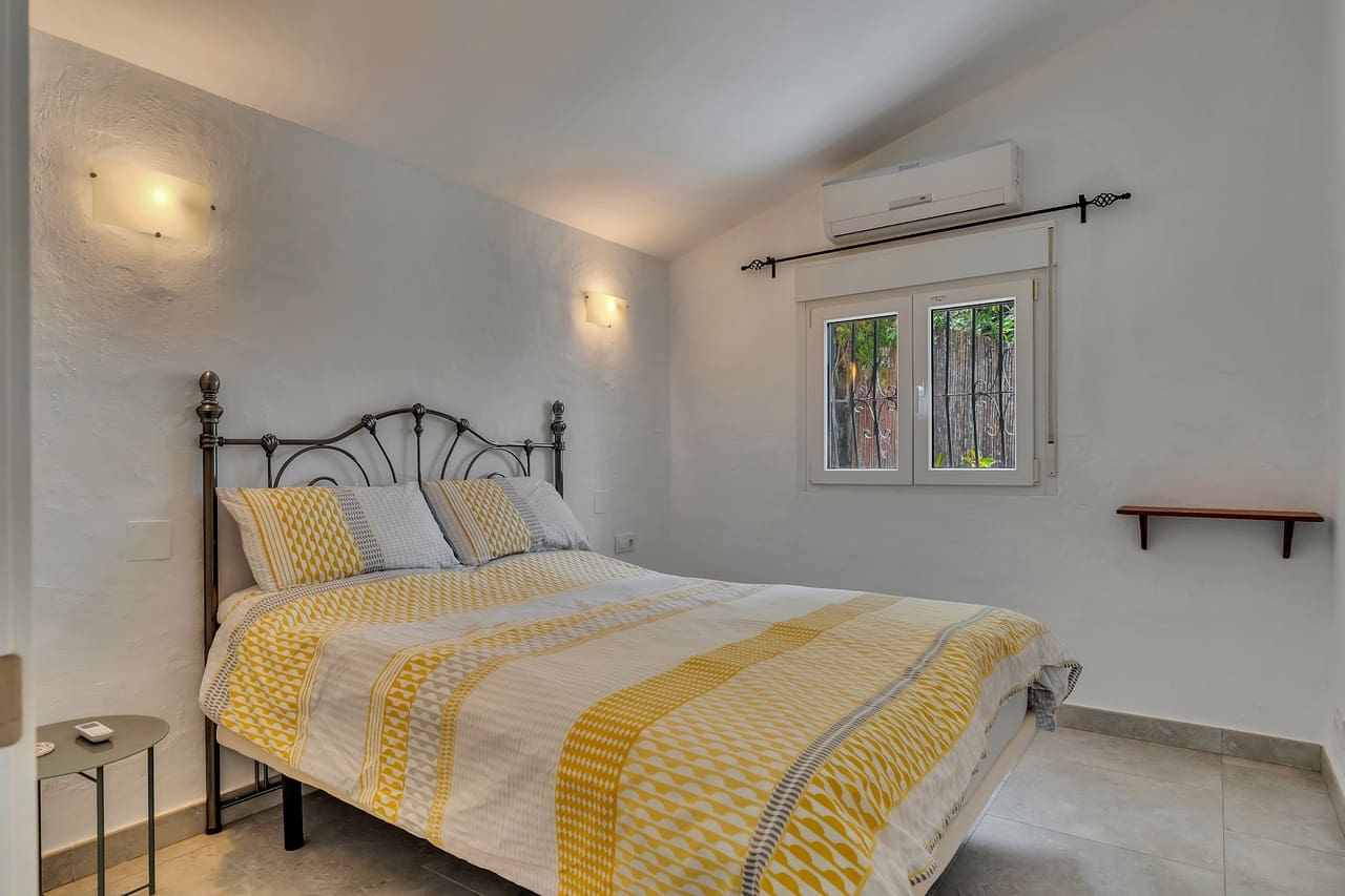 3 Zimmer Villa zu verkaufen in Orba mit Pool - 475.000 € (Ref: 9997523)