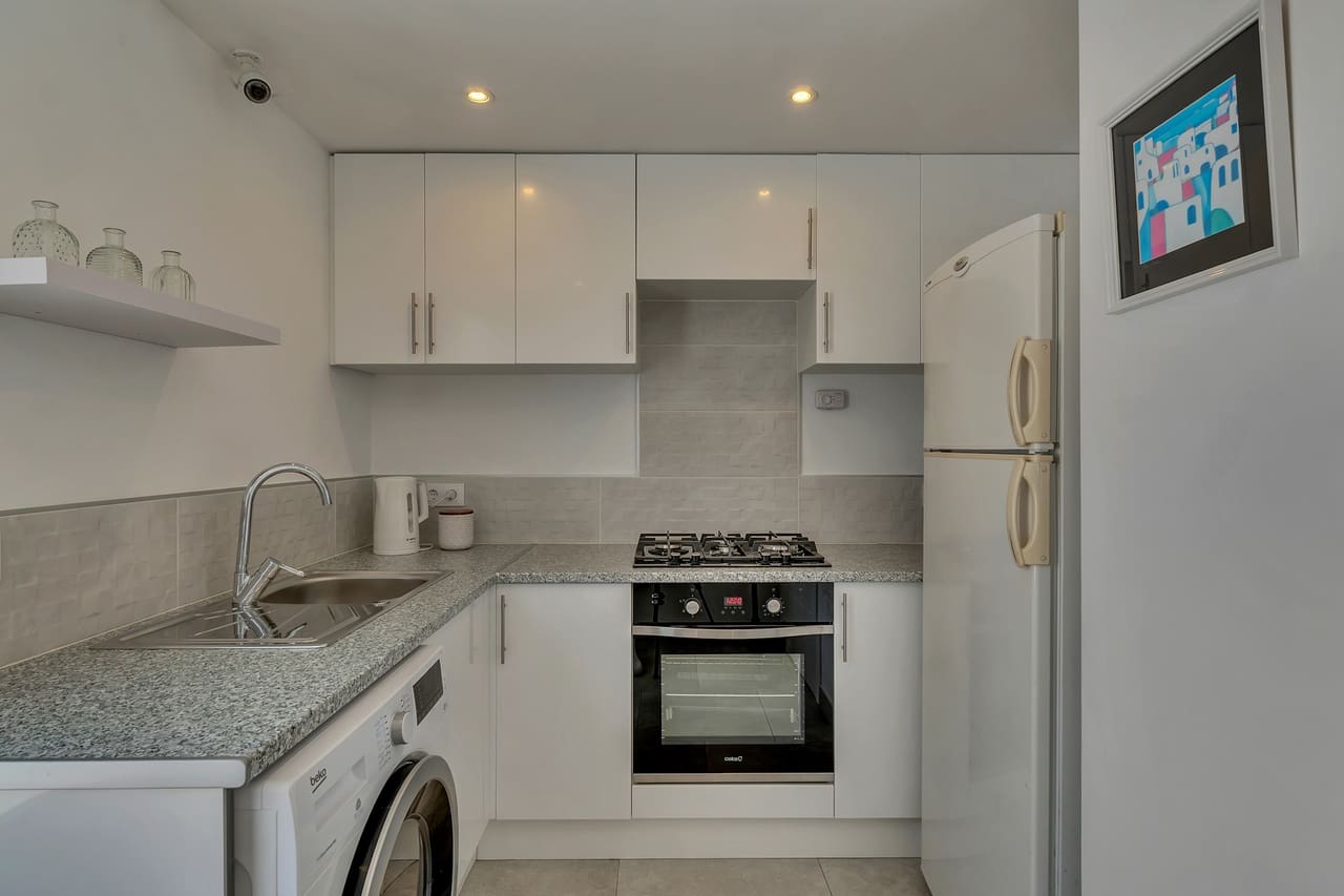 3 Zimmer Villa zu verkaufen in Orba mit Pool - 475.000 € (Ref: 9997523)