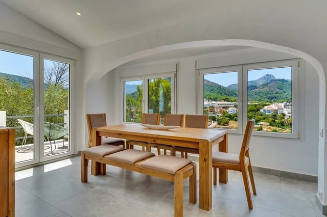 3 Zimmer Villa zu verkaufen in Orba mit Pool - 475.000 € (Ref: 9997523)