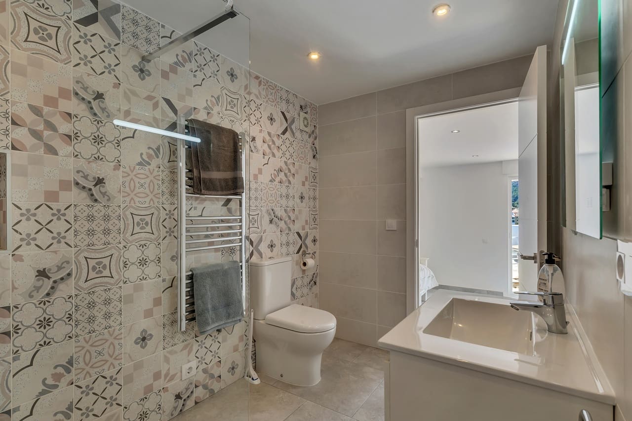 3 Zimmer Villa zu verkaufen in Orba mit Pool - 475.000 € (Ref: 9997523)