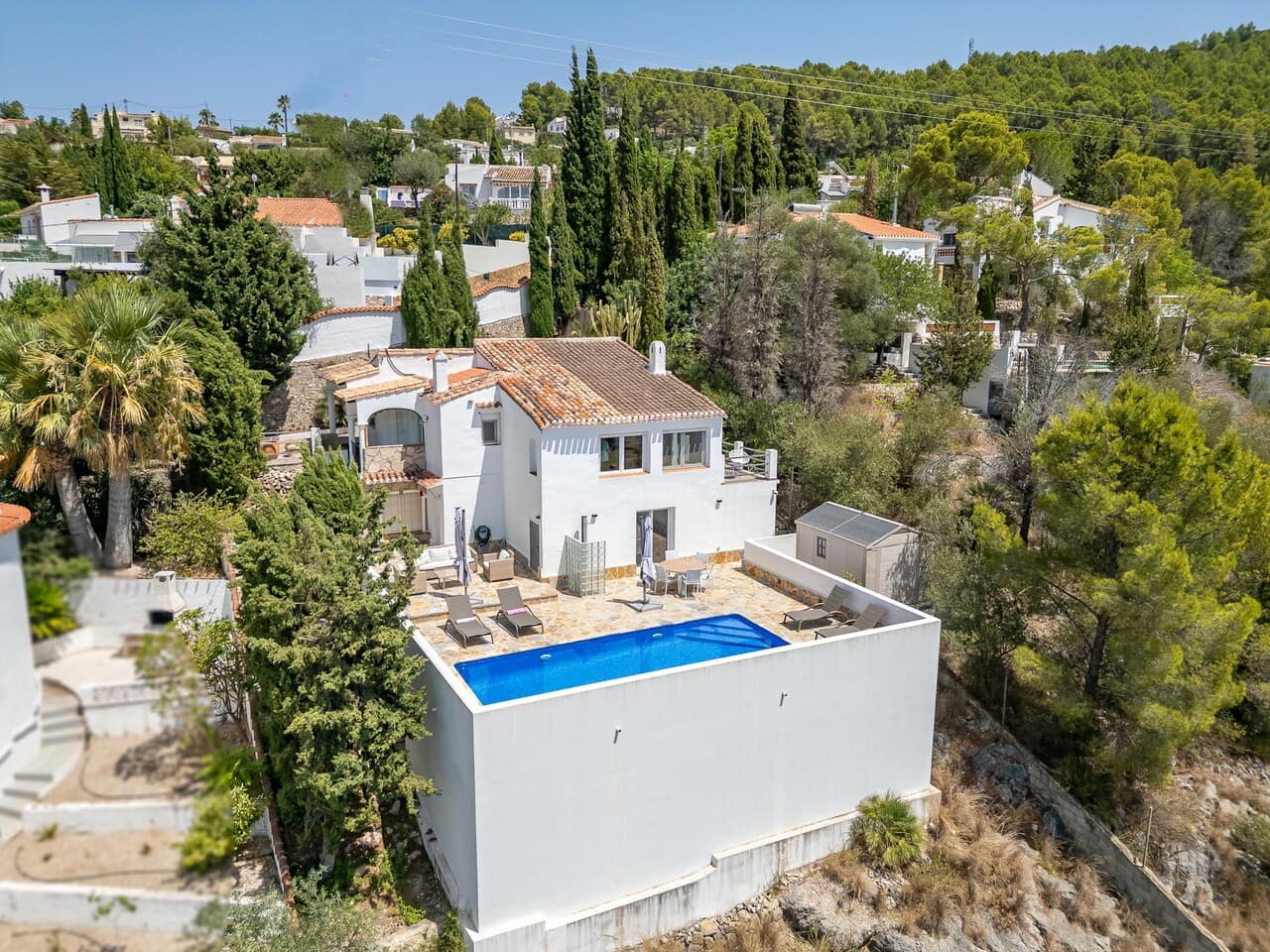 3 Zimmer Villa zu verkaufen in Orba mit Pool - 475.000 € (Ref: 9997523)