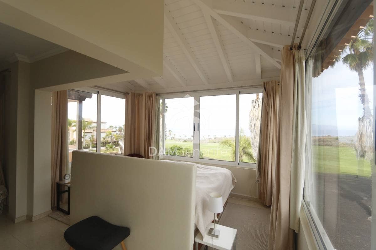 4 bedroom Villa for sale in Costa Adeje - € 1,350,000 (Ref: 10026207)