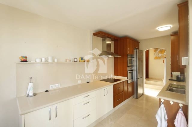 4 bedroom Villa for sale in La Caleta Adeje, Adeje - € 1,350,000 (Ref: 10026207)
