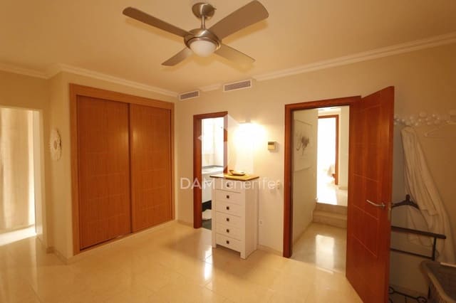 4 bedroom Villa for sale in La Caleta Adeje, Adeje - € 1,350,000 (Ref: 10026207)