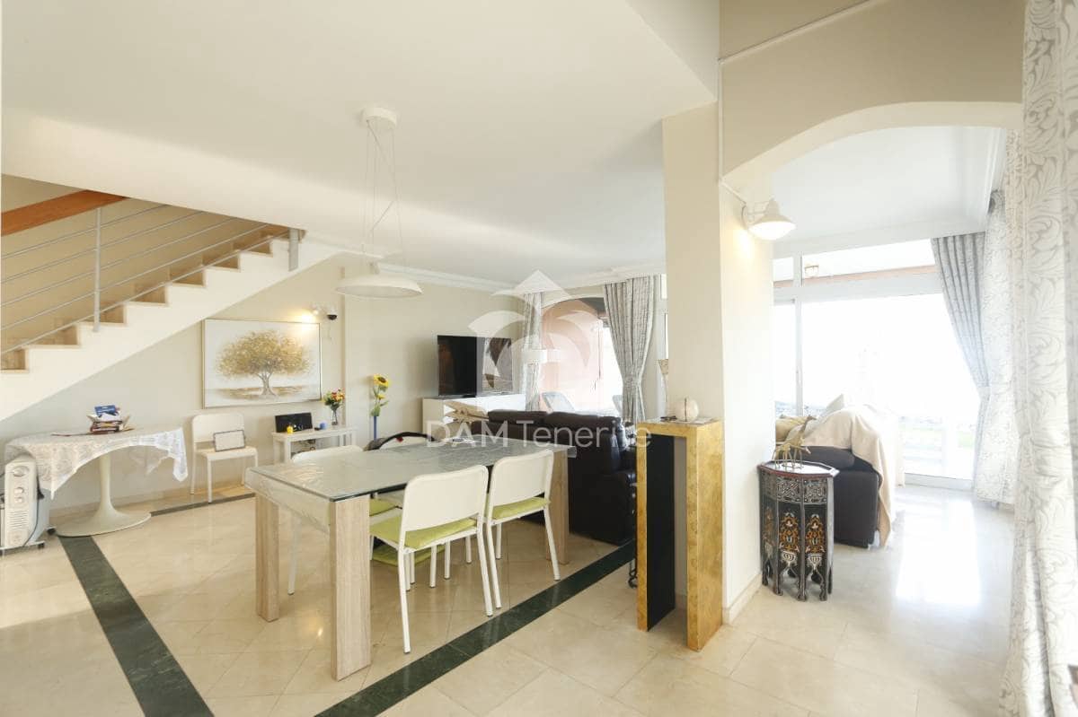 4 bedroom Villa for sale in Costa Adeje - € 1,350,000 (Ref: 10026207)