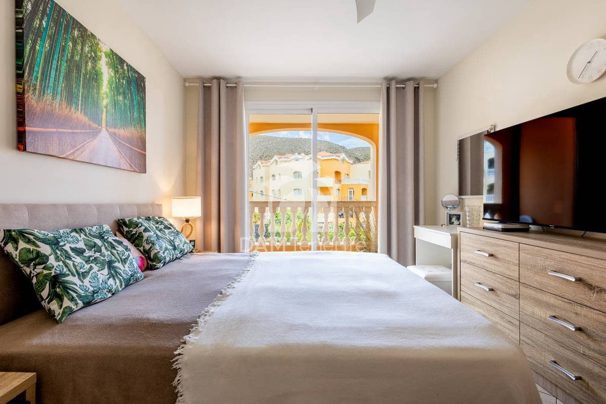2 sypialnia Apartament na sprzedaż w Los Cristianos - 455 000 € (Ref: 10042135)